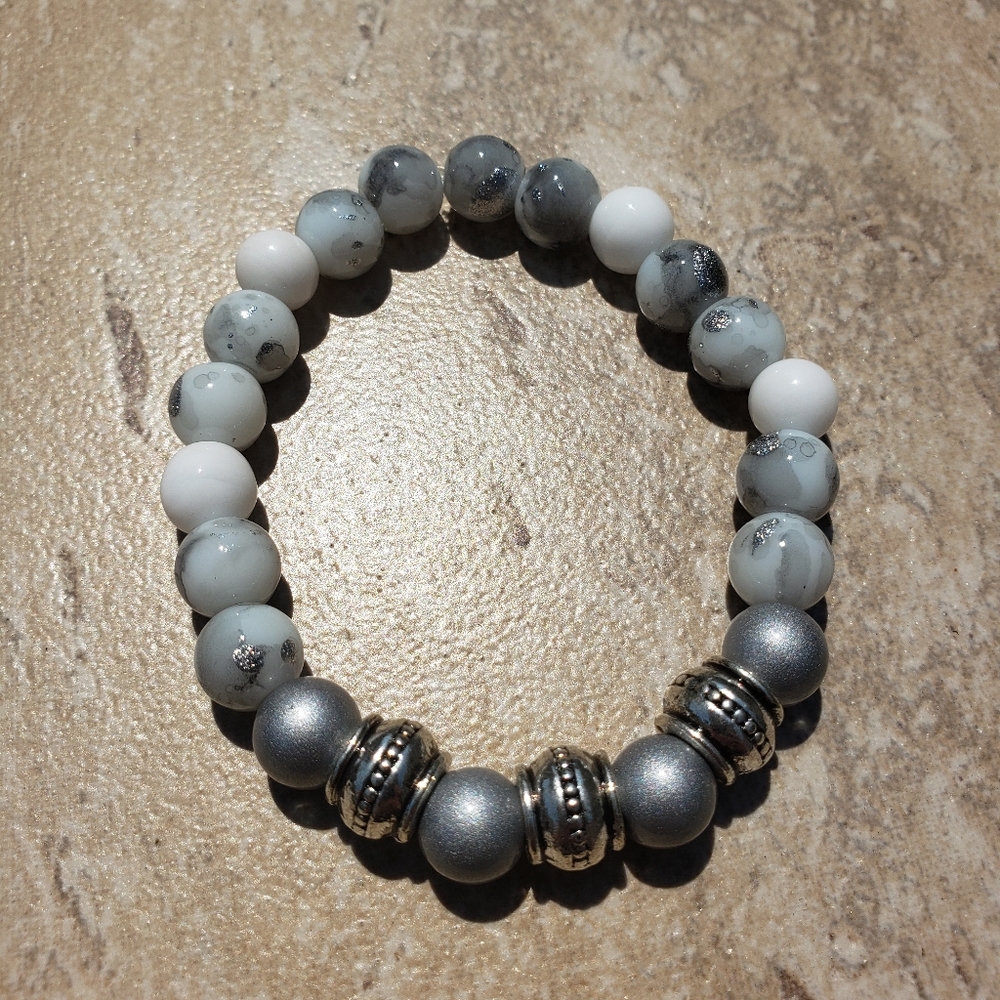 Bracelets - Picture 2 of 12